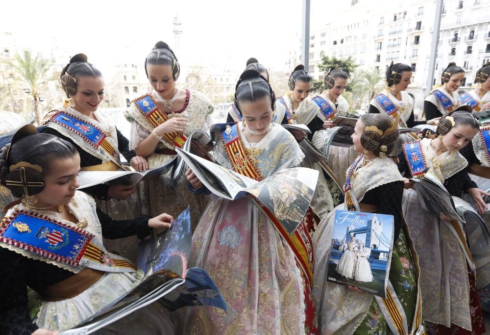 Fallas 2018 - Palco del día 9. Protagonista: el Extra de Fallas