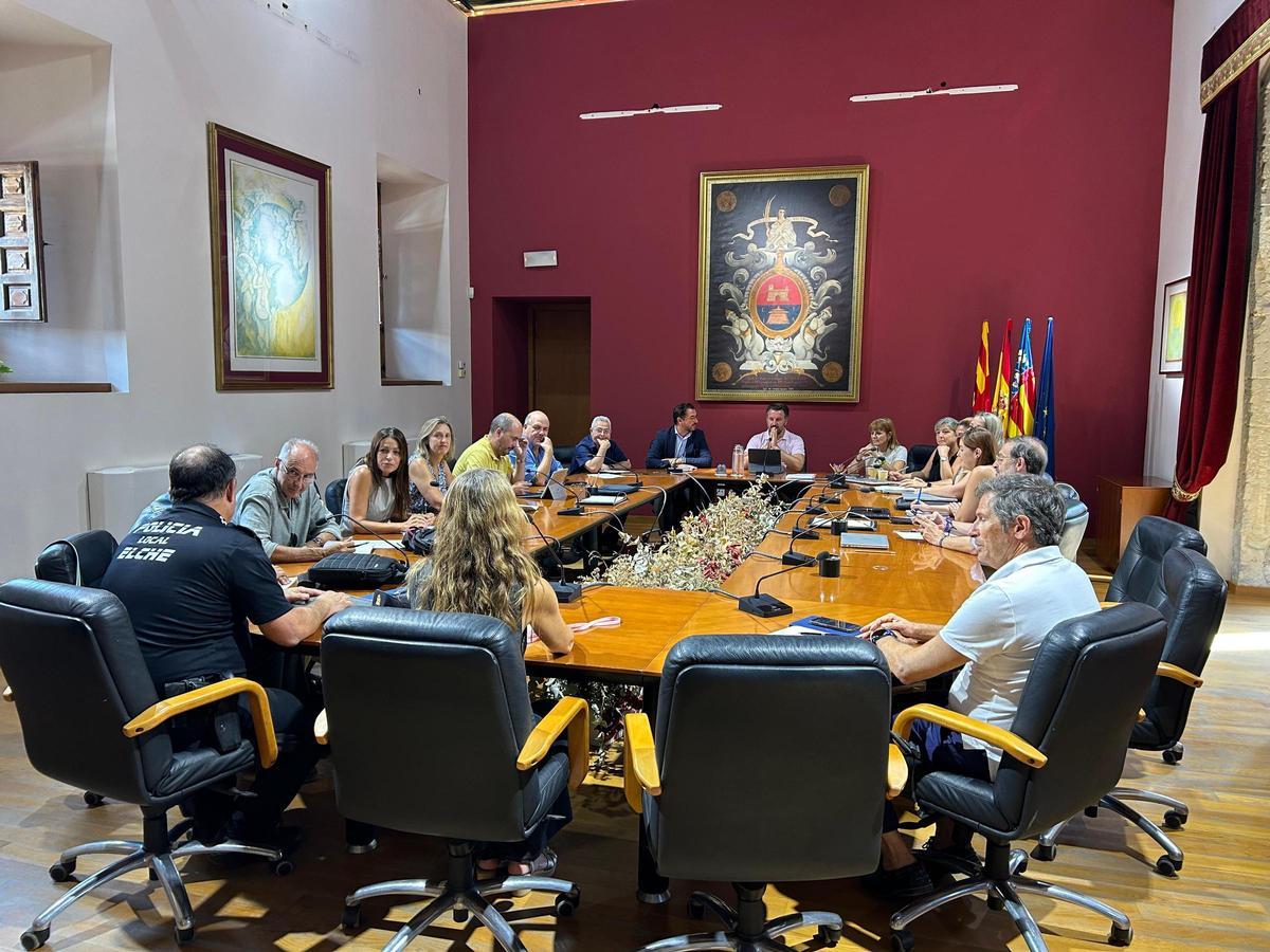Una reunión en Elche tras el ciberataque
