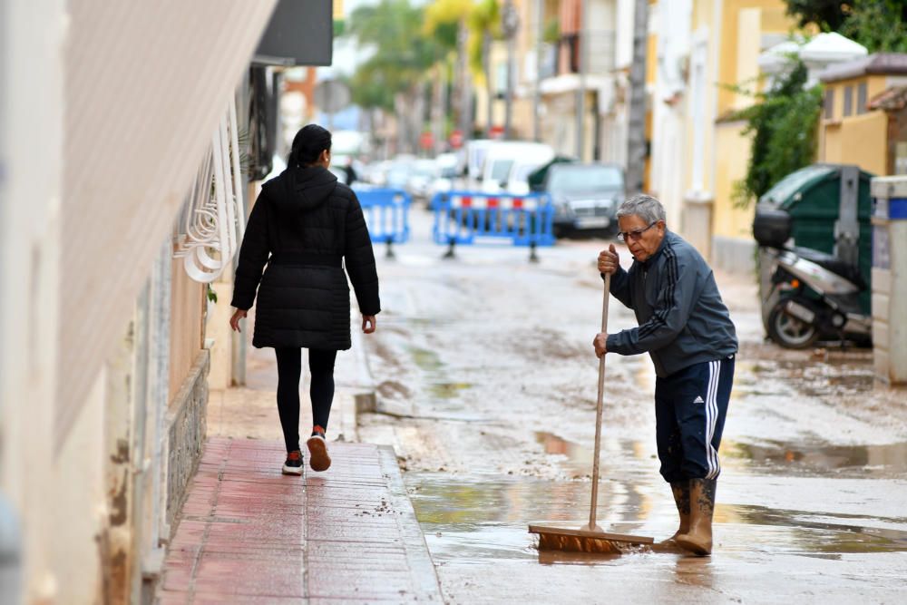 Los Alcázares vuelve poco a poco a la normalidad tras el paso de la nueva DANA