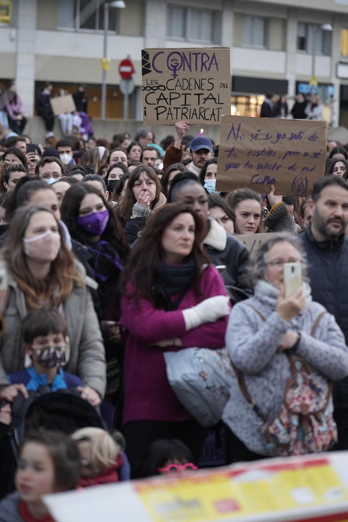 Més de 1.500 persones participen en la manifestació feminista del 8-M a Girona