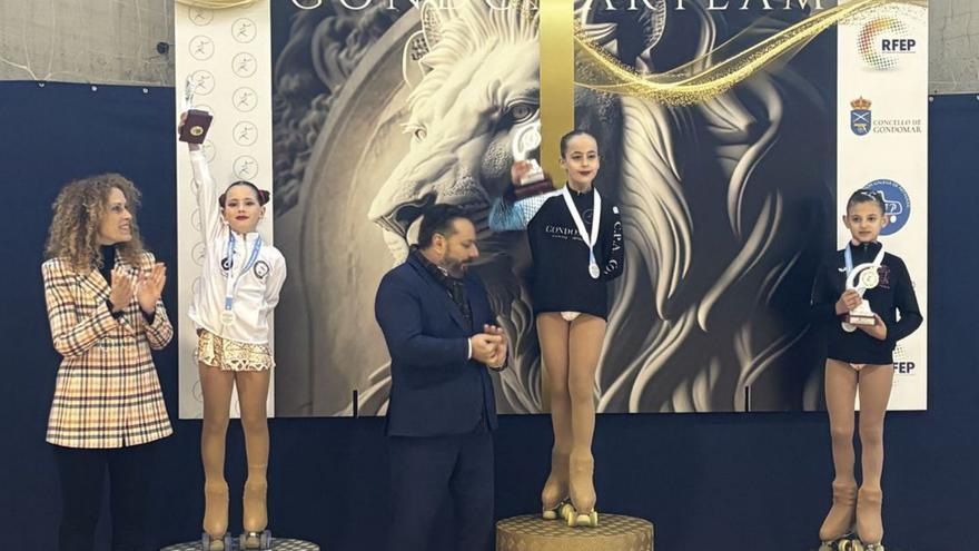 Teresa Rodríguez en lo alto del podio, con la medalla de oro.