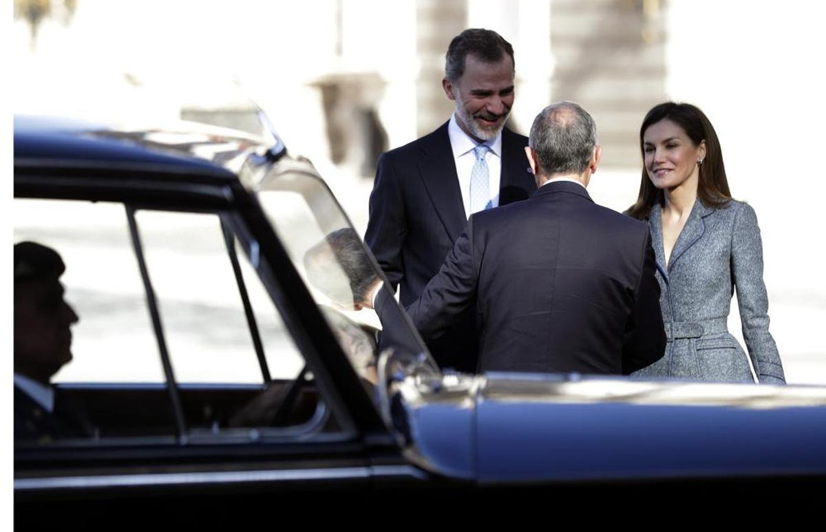 La Reina Letizia, guiño a la Doña Sofía y la moda española