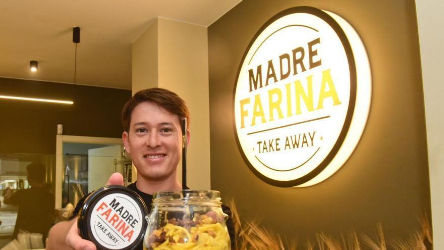 La comida para llevar conquista las playas de A Coruña: “Como hay gente todo el rato, ahora abrimos toda la semana"
