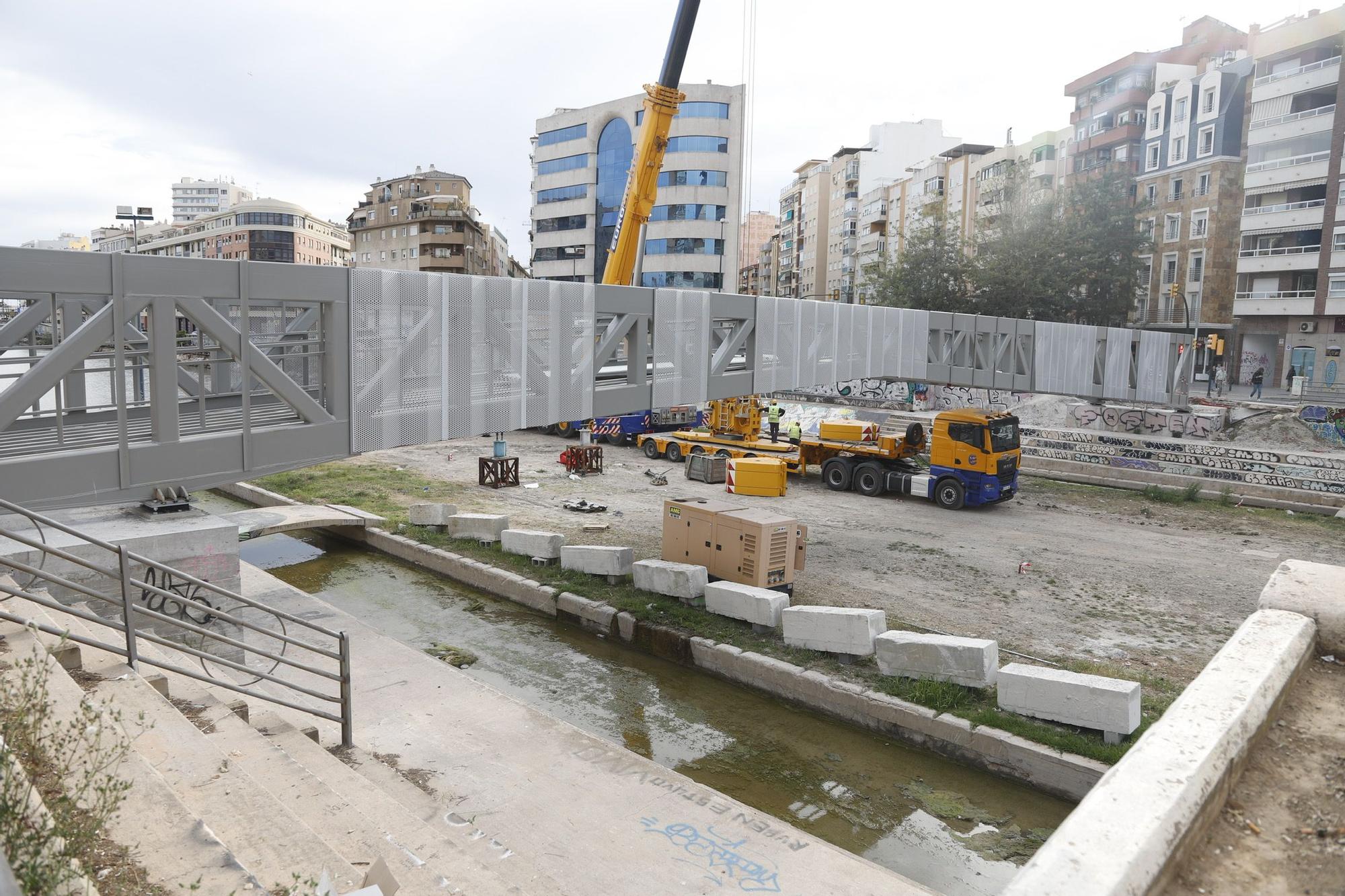 Continúa el montaje del nuevo puente del CAC