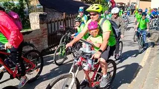 La marea verde inunda Llanera: una multitud ciclista celebra la XXXI Fiesta de la Bicicleta