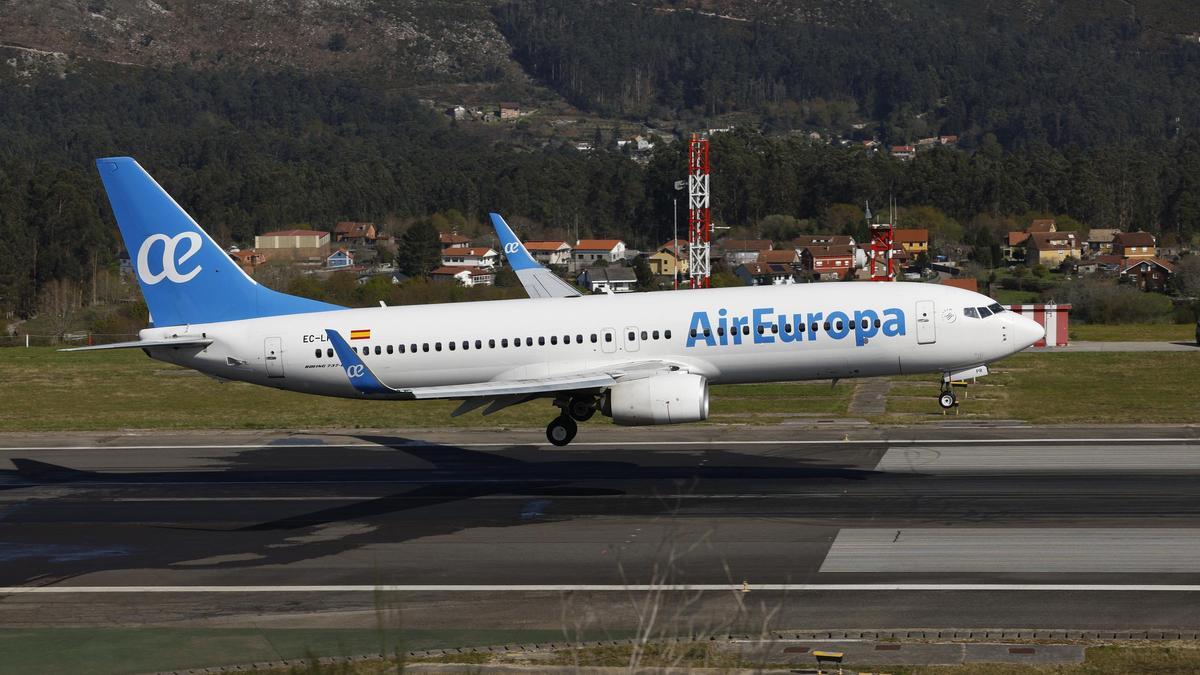 Air Europa se alzó como la compañía con más pasajeros de Peinador en 2023.