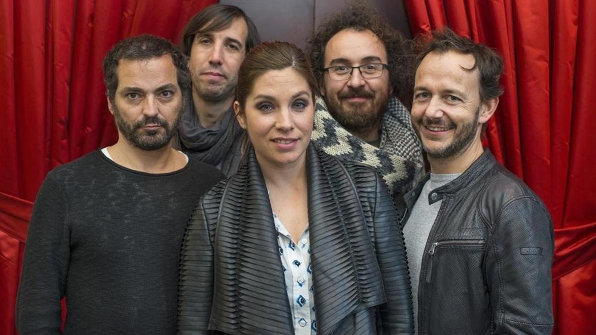 La Oreja de Van Gogh durante su visita a Barcelona para la presentación de 'Planeta imaginario'