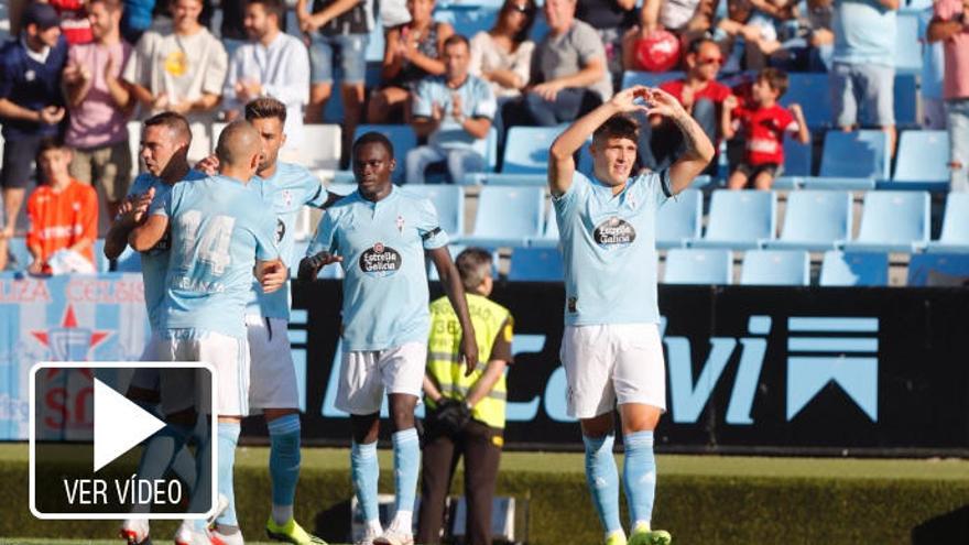 Dennis Eckert celebra le tanto del Celta. // J. Lores