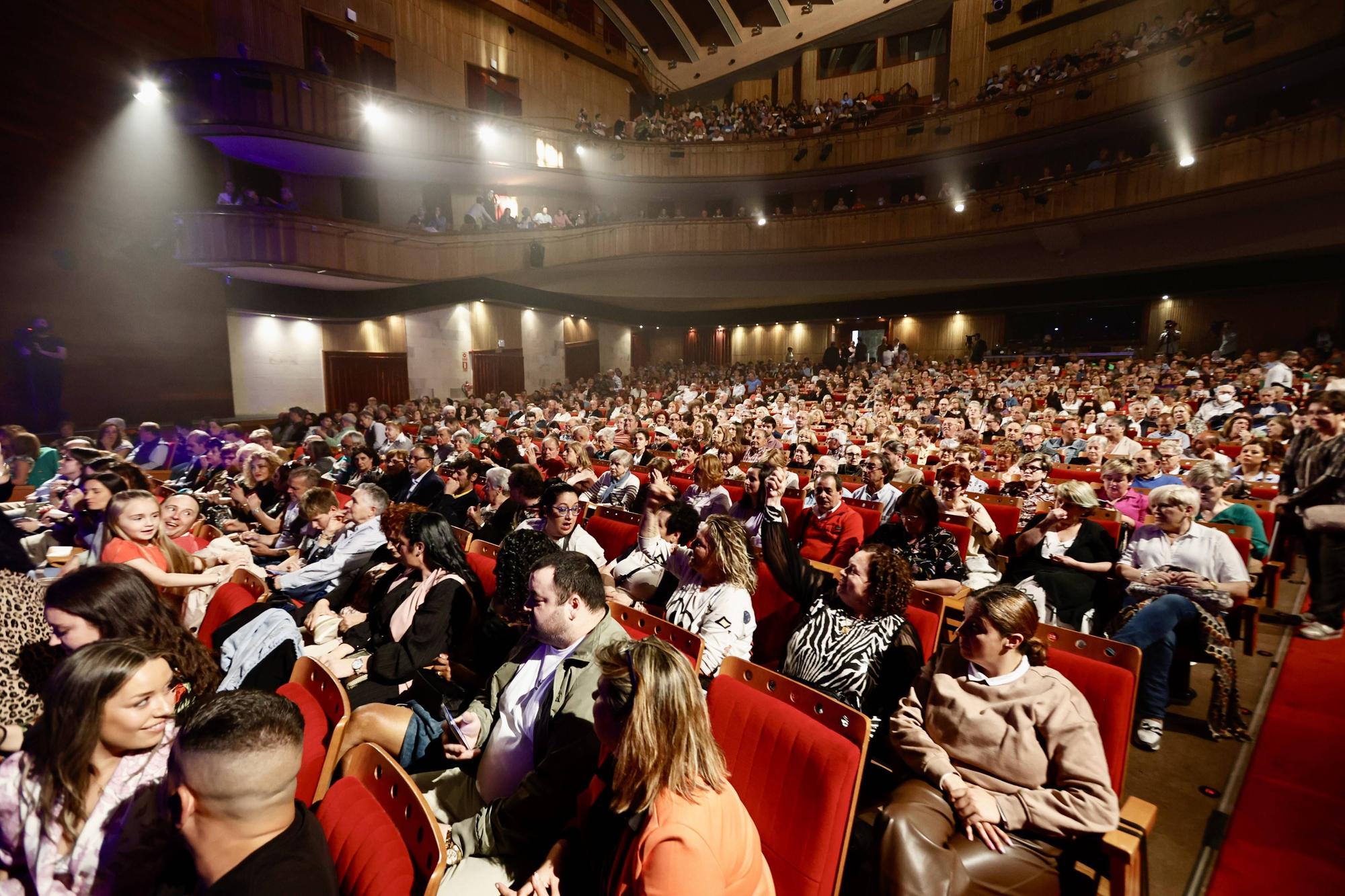 Concierto de Mina Longo y Falete en Gijón en el teatro de la Laboral.