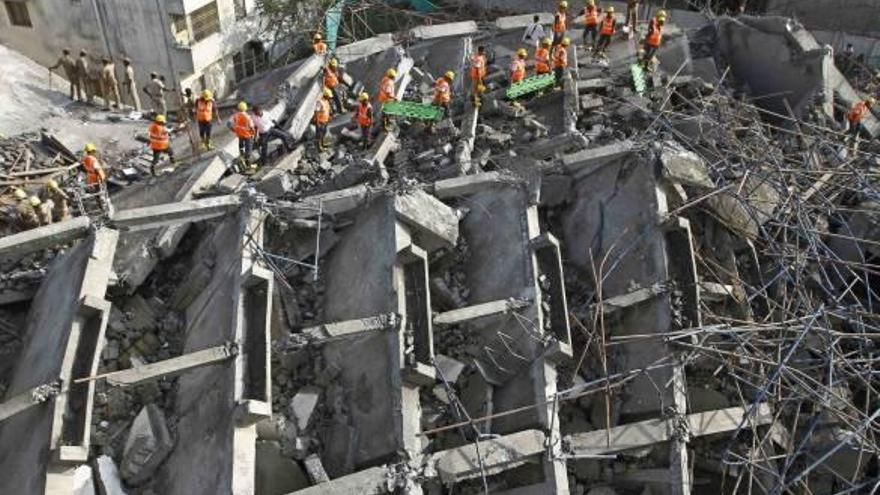 Once muertos en un derrumbe en la India