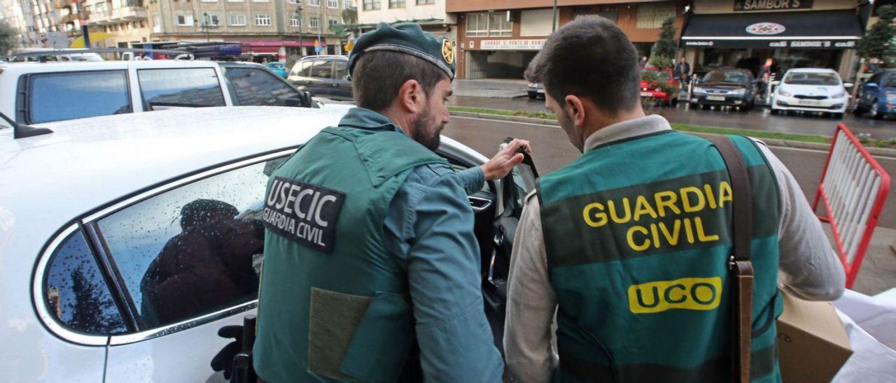 Operación en Vigo contra una trama de fraude y blanqueo. | // M. G. BREA