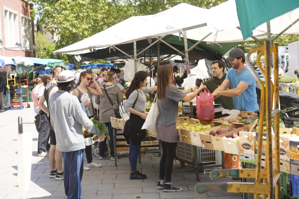 Imatges: EL mercat de Girona en un dissabte de confinament