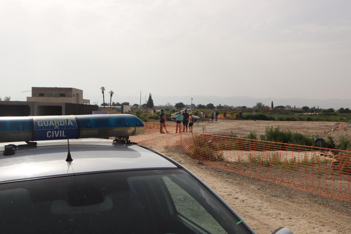 De nuevo la Guardia Civil hacía acto de presencia en la zona.