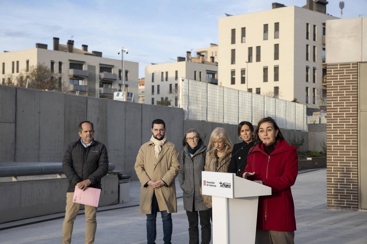 Nueva promoción de pisos de proteción oficial, promovida por el Institut Català del Sòl (Incasòl) en el barrio de Can Llong de Sabadell, Barcelona con la alcaldesa de Sabadell, Marta Farrés i la consellera de Territorri, Habitatge i Transició Ecològica, Sílvia Paneque.
