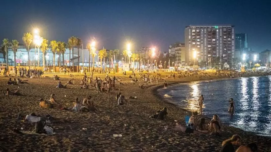 El Meteocat alerta de noches de calor intenso en buena parte de Catalunya este lunes y martes