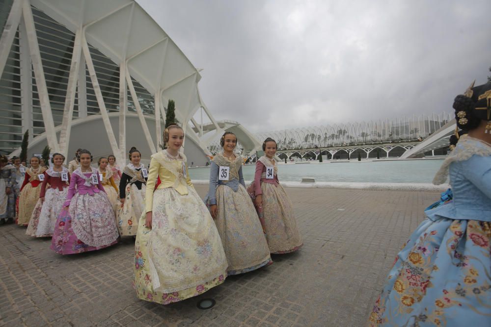 Las candidatas a Fallera Mayor Infantil visitan el Museo Príncipe Felipe