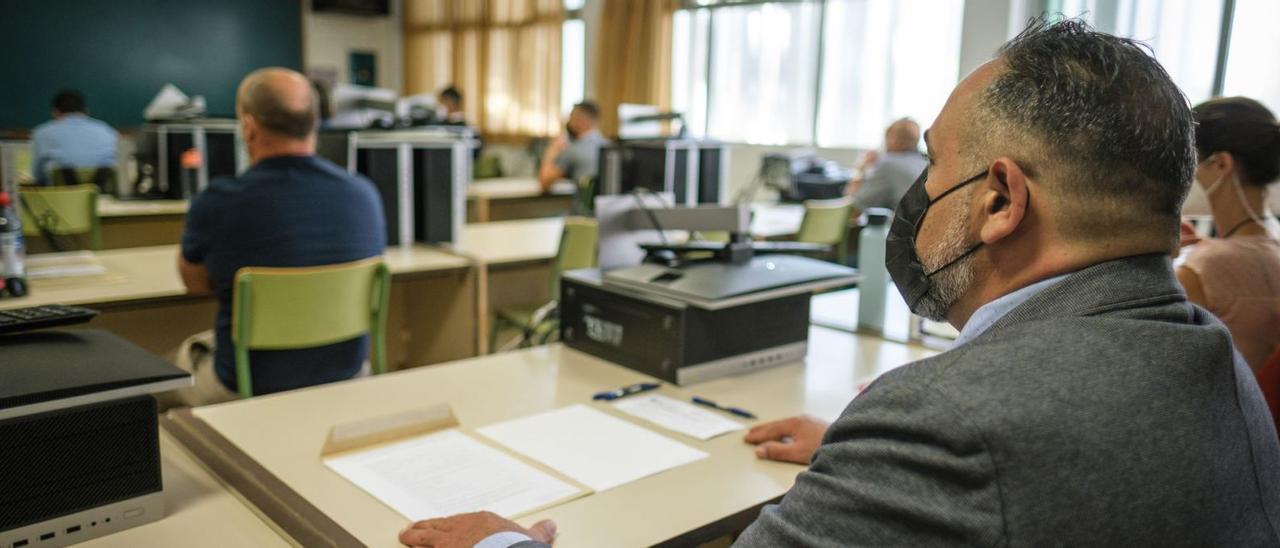 Un instante de las últimas oposiciones de Educación en Canarias, el pasado mes de junio. | | ANDRÉS GUTIÉRREZ