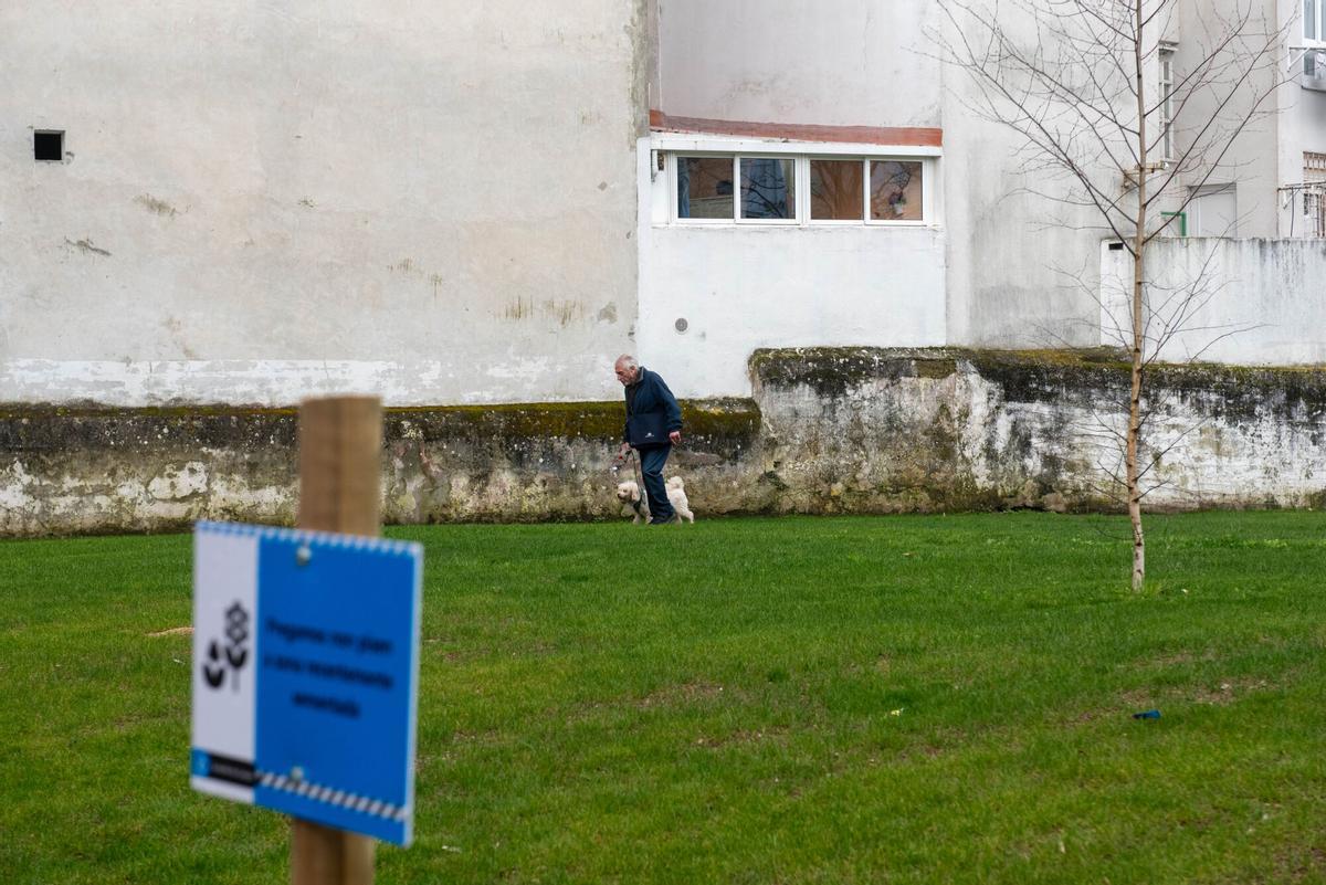 El espacio verde de uno de los barrios con mayor densidad de población de A Coruña ya se encuentra abierto al público.