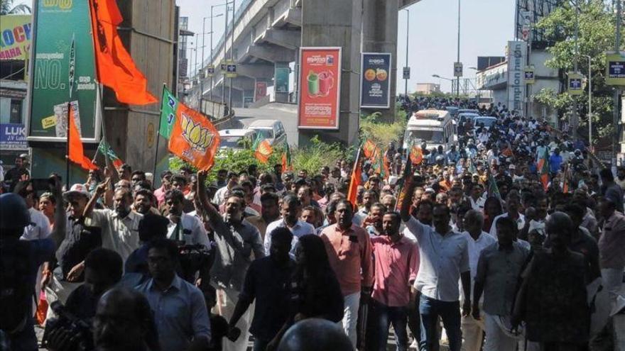 Las protestas paralizan el estado indio de Kerala tras la entrada de dos mujeres en un templo