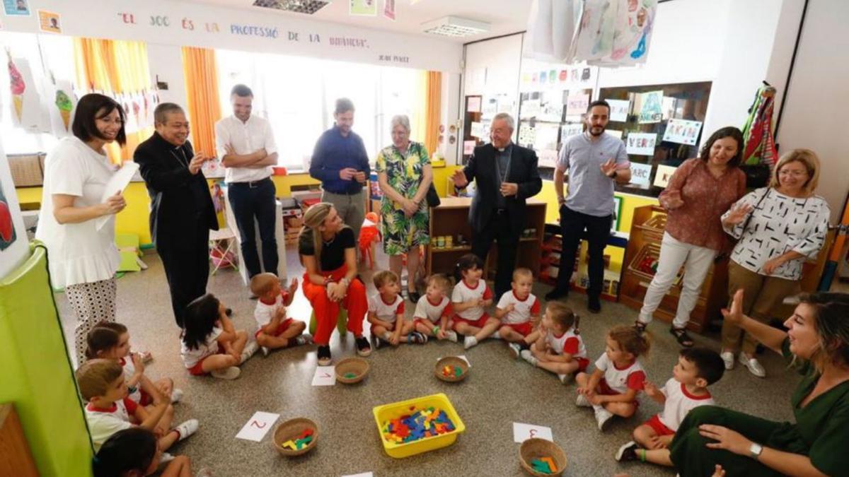 Este viernes estuvo en la Escoleta de Sant Josep Obrer. | OBISPADO