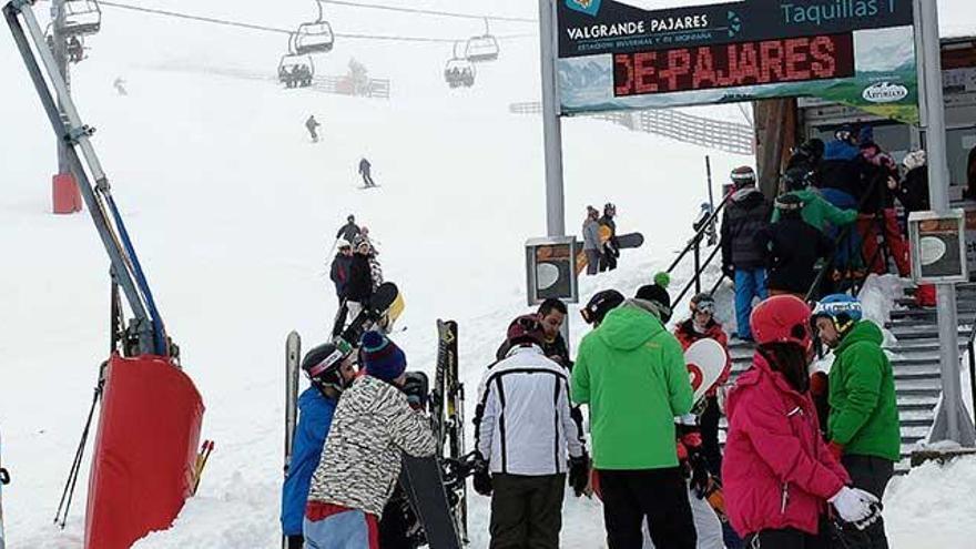 La temporada de esquí comenzará en Asturias el 1 de diciembre