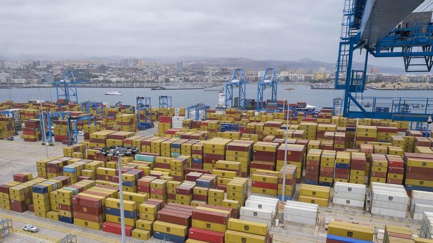 Las Palmas mantiene el cuarto puerto de España pero Cartagena recorta un 60% la distancia