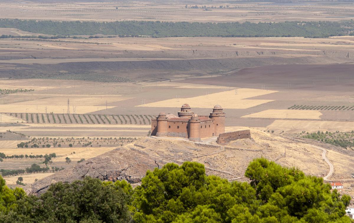 La Calahorra cuenta con una población que ronda los 700 habitantes