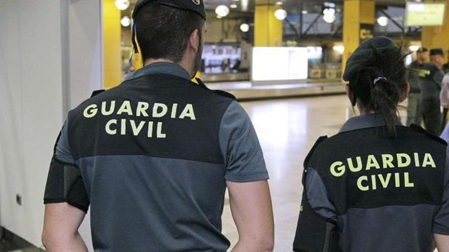 Detenido por robar teléfonos móviles en una tienda del aeropuerto de Málaga