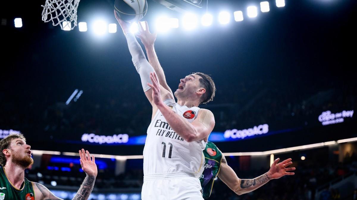 El Real Madrid superó con comodida a Unicaja en los cuartos de la Copa del Rey
