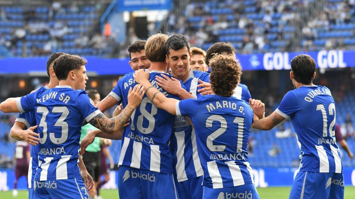 Los jugadores del Dépor celebran un gol en el amistoso ante el FC Porto