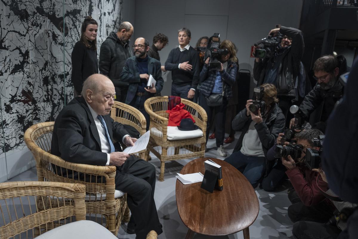 Jordi Pujol en la presentación de una reedición de Dels turons a laltra banda del riu