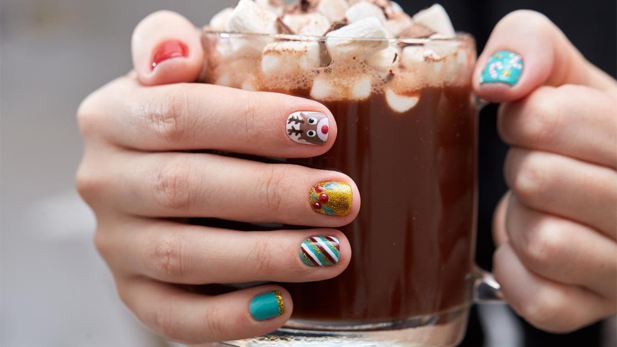 Nail art en manicura de Navidad