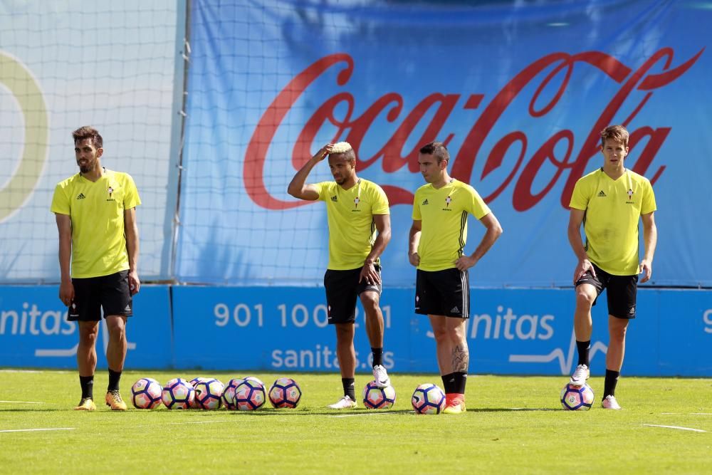 El Celta entrena en A Madroa // M.Canosa