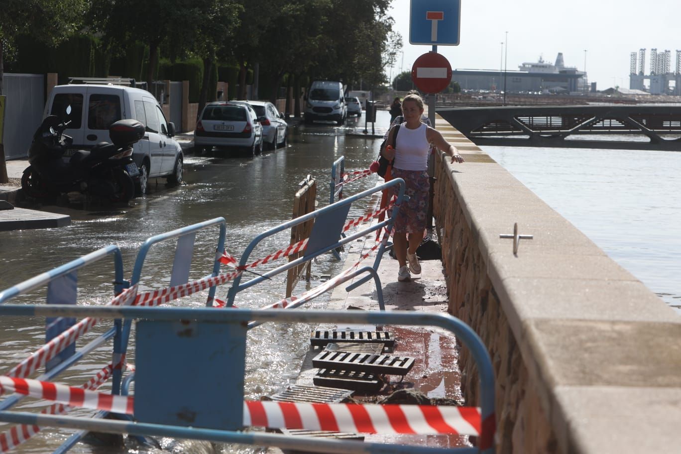 Daños provocados por las lluvias en Alicante junto al barranco de las Ovejas