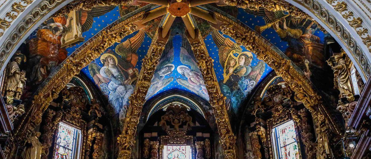 Detalles de los &quot;ángeles músicos&quot; de la Catedral de Valencia.