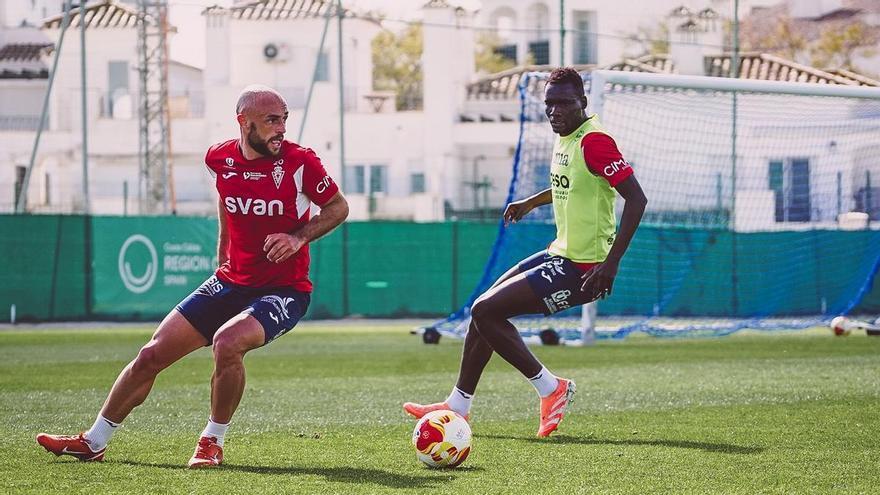 La enfermería vuelve a condicionar los planes de Curro Torres en el Real Murcia