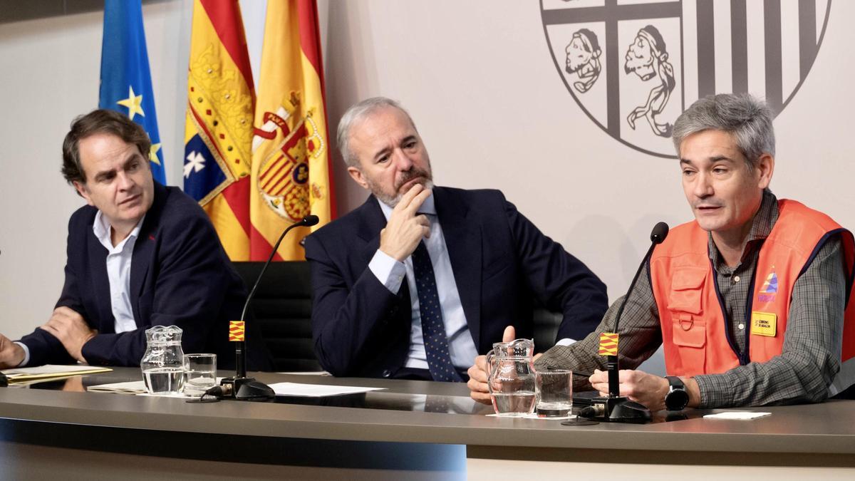 Bermúdez de Castro y Azcón junto a Jorge Crespo, jefe de Emergencias de Aragón que asume el mando del operativo en Catarroja.