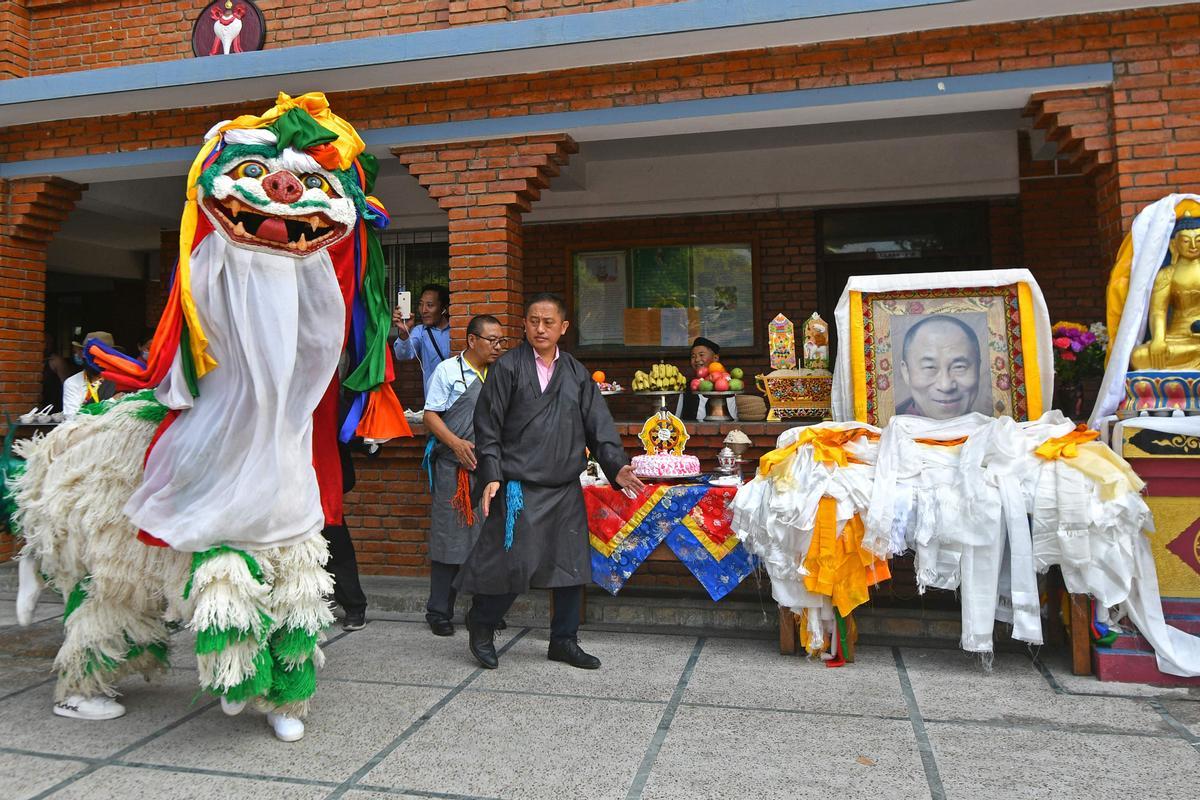 Nepal celebra el 88 cumpleaños del Dalái Lama