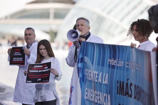 Protesta por el cambio climático en la Ciudad de las Artes