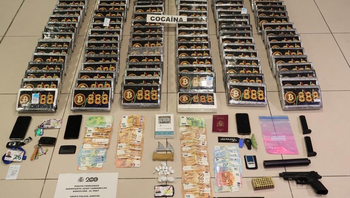 Imagen de la droga intervenida en esta operación de Policía