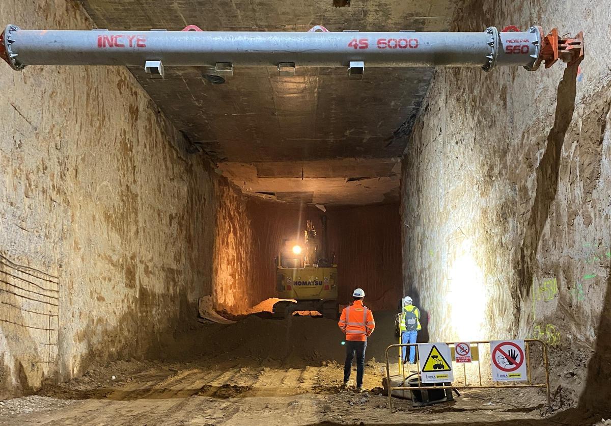 Excavación del túnel de la línea 3 del metro de Sevilla en Pino Montano