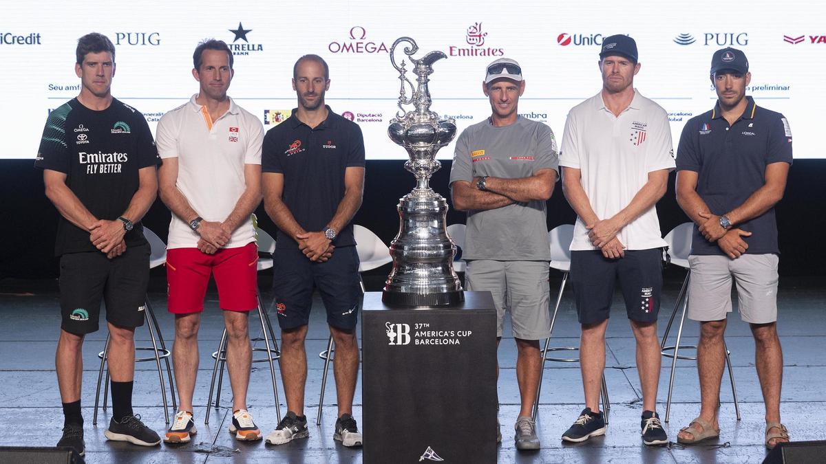 Vilanova i la Geltrú 14/09/2023 Primer día de la Copa América de Vela con la participación de los barcos AC40 En la foto, los patrones de los equipos en rueda de prensa, de izquierda a derecha, son: Peter Burling, Emirates Team New Zealand ; Ben Ainslie, INEOS Britannia ; Arnaud Psarofaghis, Alinghi Red Bull Racing ; Francesco Bruni, Luna Rossa Prada Pirelli ; Tom Slingsby, NYYC American Magic ; Quentin Delapierre, Orient Express Racing Team FOTO de FERRAN NADEU Vilanova i la Geltrú 14/09/2023 Primer día de la Copa América de Vela con la participación de los barcos AC40 En la foto, los patrones de los equipos en rueda de prensa, de izquierda a derecha, son: Peter Burling, Emirates Team New Zealand ; Ben Ainslie, INEOS Britannia ; Arnaud Psarofaghis, Alinghi Red Bull Racing ; Francesco Bruni, Luna Rossa Prada Pirelli ; Tom Slingsby, NYYC American Magic ; Quentin Delapierre, Orient Express Racing Team FOTO de FERRAN NADEU