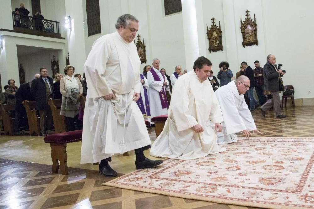 Ordenación de tres nuevos diáconos en el Seminario de Oviedo