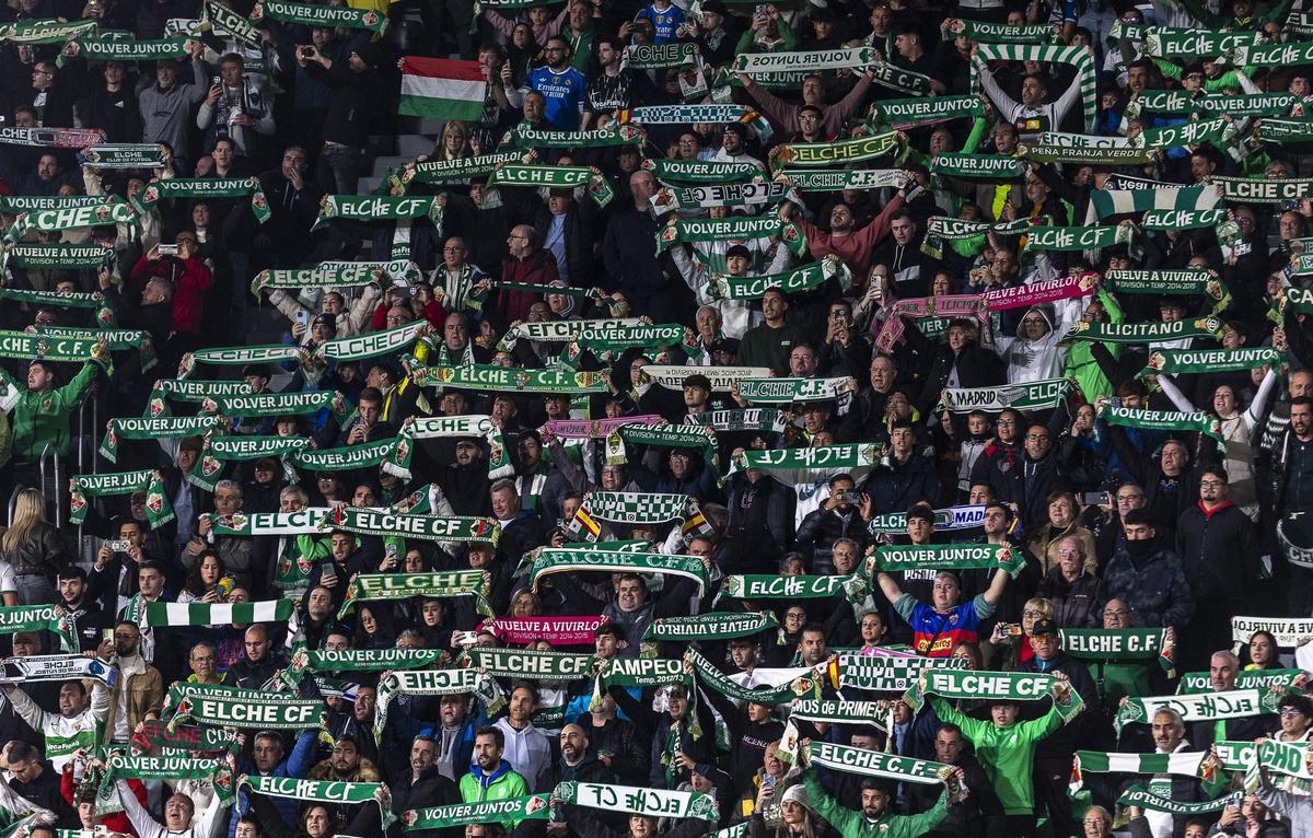 Afición del Elche en el partido contra el Real Madrid de esta temporada