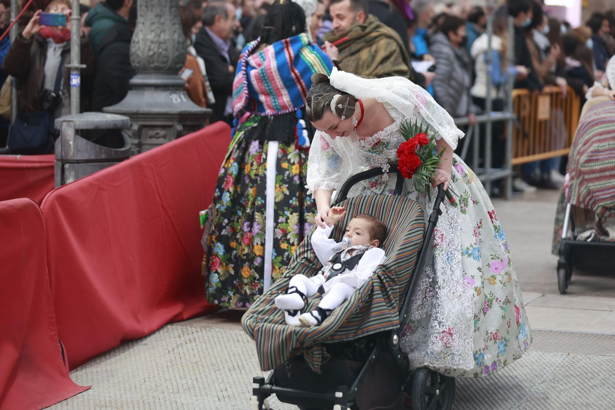 Búscate en el segundo día de ofrenda por la calle Quart (entre las 18:00 a las 19:00 horas)