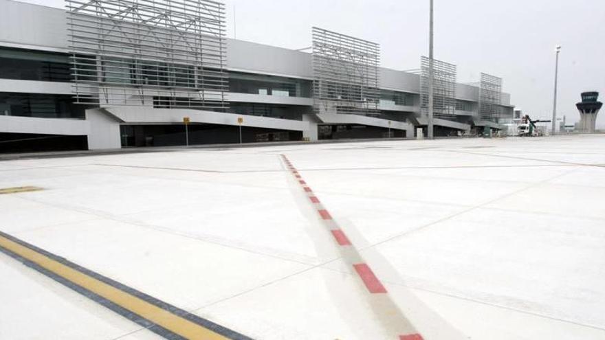 El aeropuerto de Corvera está terminado desde hace un lustro.