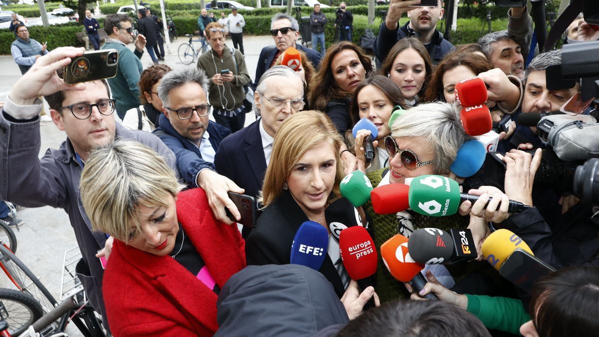 Salomé Pradas y Emilio Argüeso llegan al juzgado para declarar como investigados