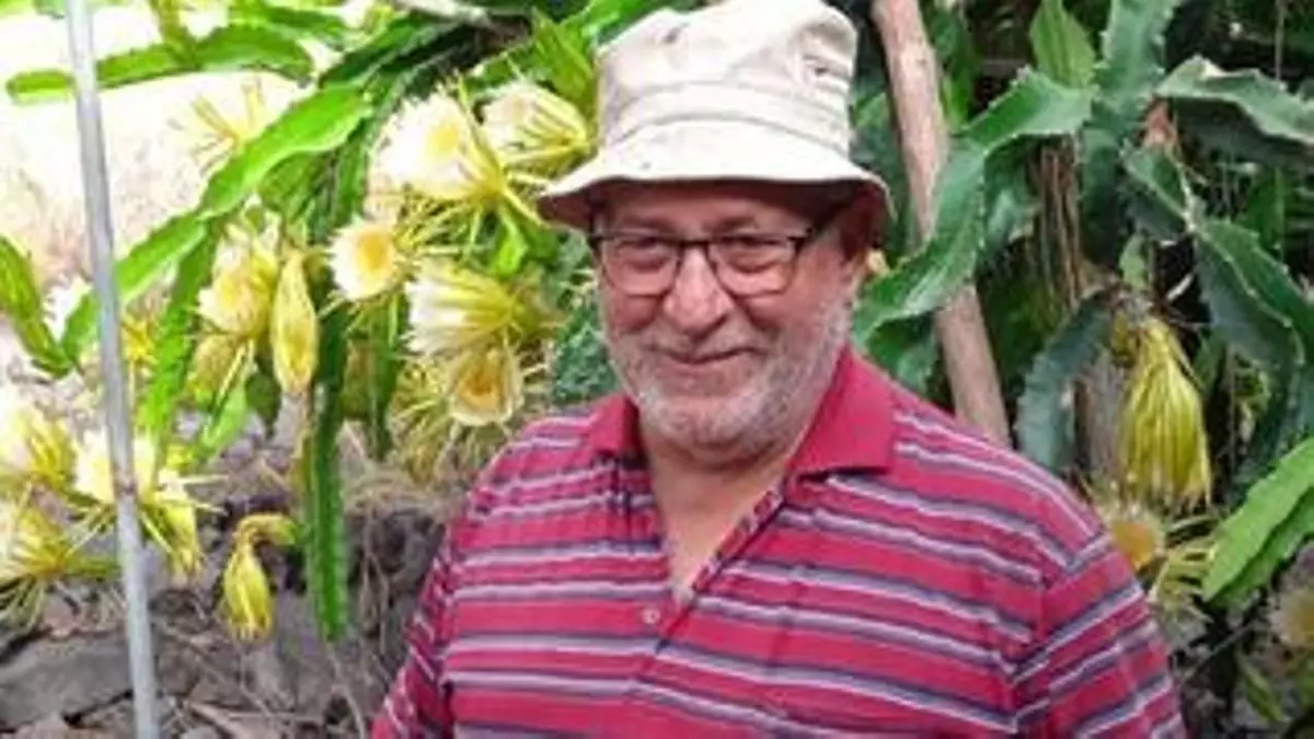 José Esteban Lorenzo, agricultor: «Los intermediarios son los que roban y se llevan las ganancias»