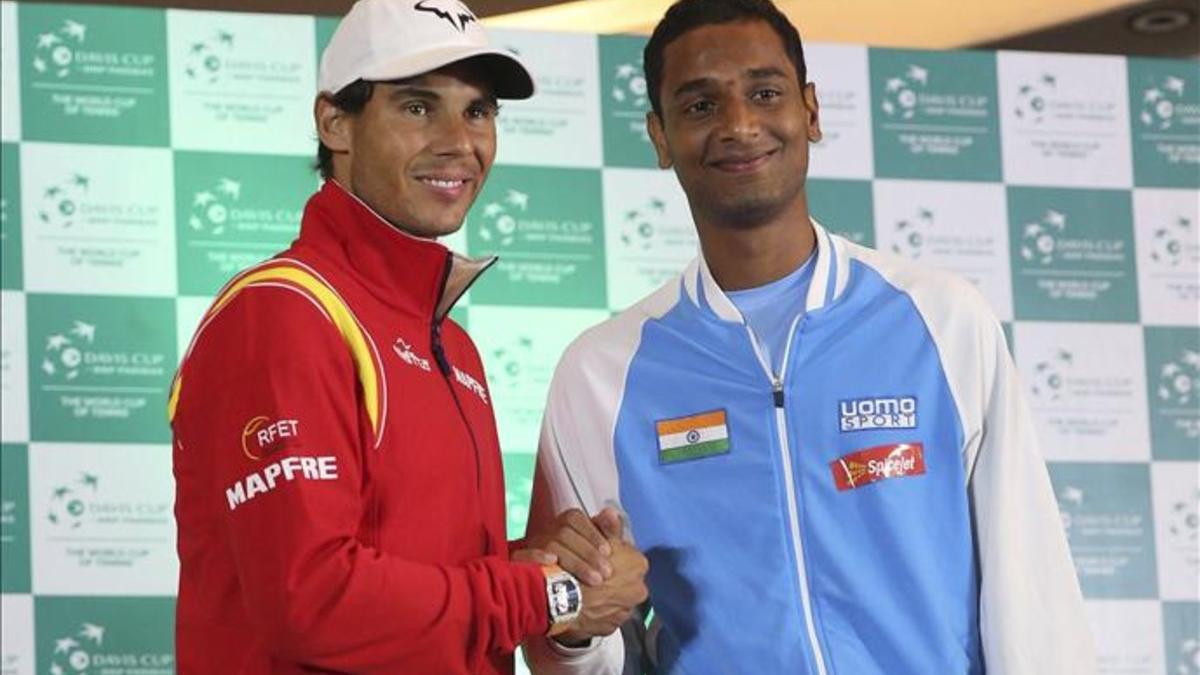 Rafa Nadal y  Ramanathan, en Delhi