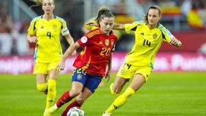 24/10/2025 Claudia Pina of Spain in action during the UEFA Womens Nations League 2025 Semi-Final first leg match between Spain and Sweden at La Rosaleda Stadium on October 24, 2025 in Malaga, Spain DEPORTES Joaquin Corchero / AFP7 / Europa Press